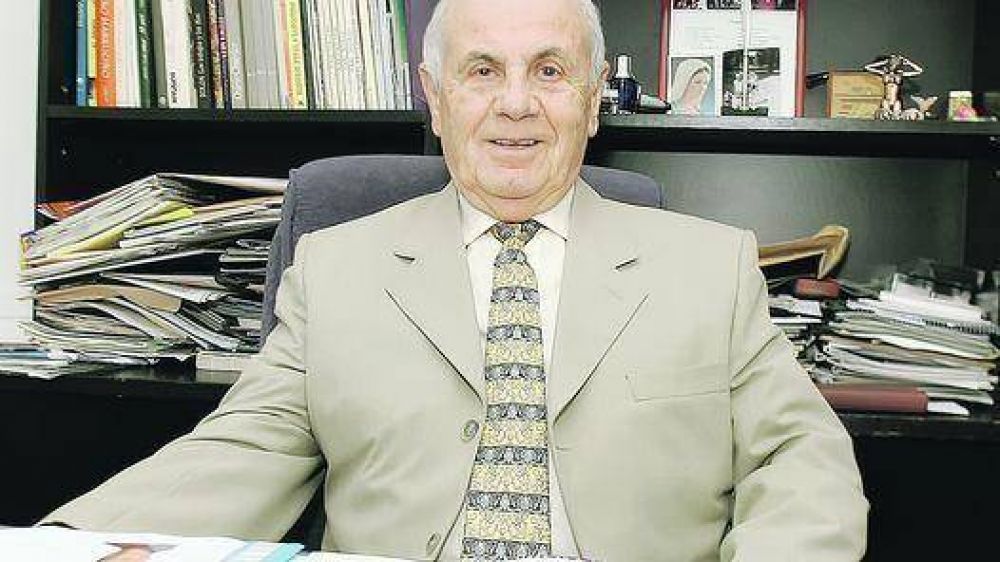 Un diputado �taloargentino da un respiro al acorralado Berlusconi