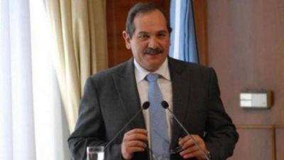 Alperovich pidi� a los comerciantes que no abusen con los precios