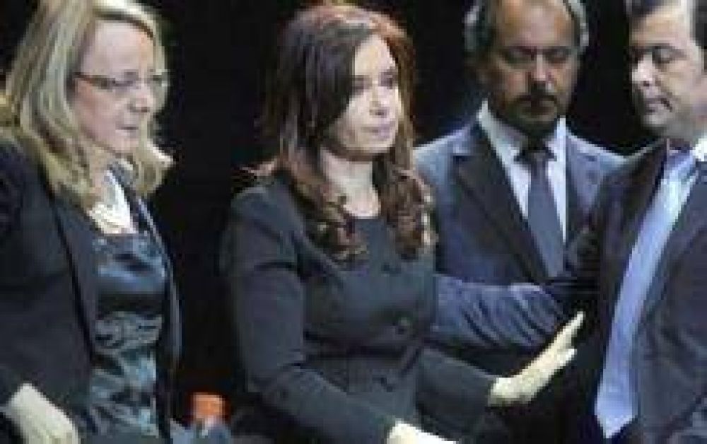 Zamora acompa�� a Cristina en Luna Park