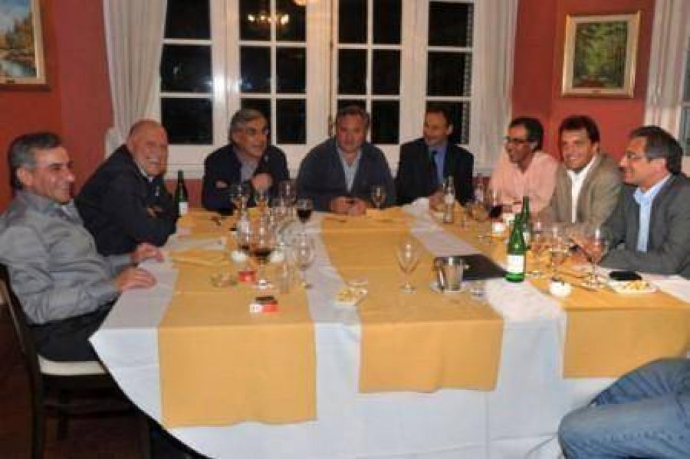 Cumbre de intendentes El Grupo de los 8 se reuni� en Tigre