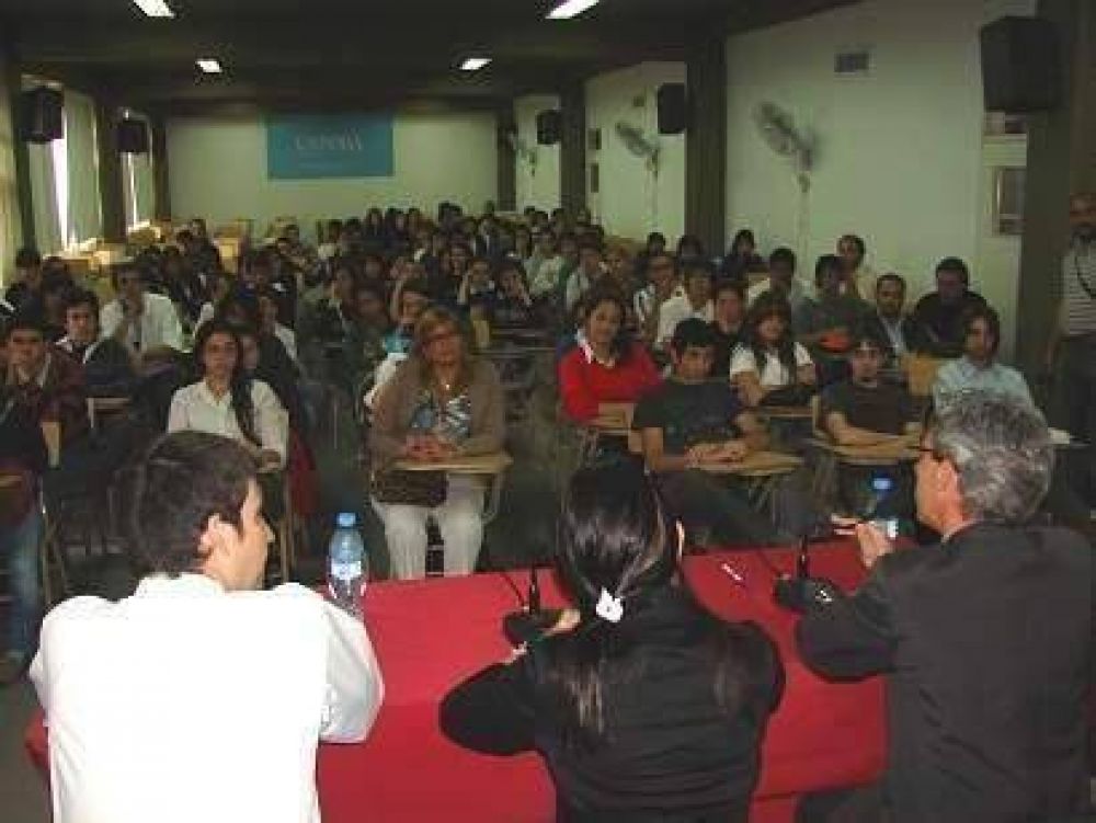 Comenz� la 5ta edici�n del Congreso de la Juventud
