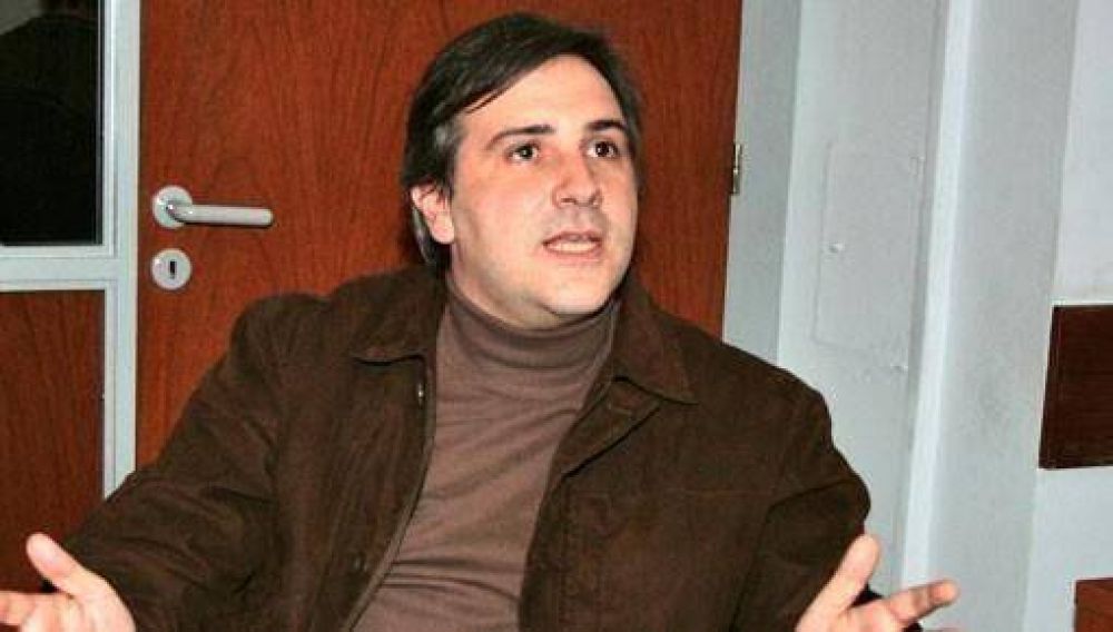 �No evaluamos una alianza con Juez�