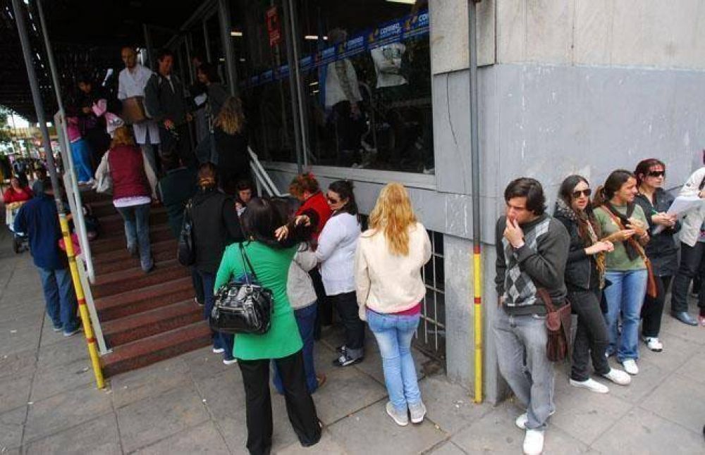 Complicaciones para cobrar el trabajo del censo y la asignaci�n universal