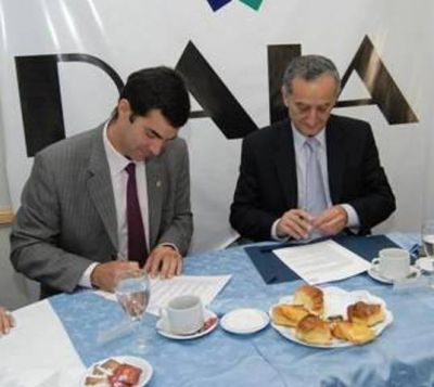 Urtubey firm� un compromiso de bregar por el pluralismo