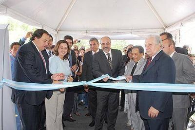 EN LA UNIVERSIDAD NACIONAL DE LUJ�N Fue inaugurada la Exposici�n de Empleo y Trabajo