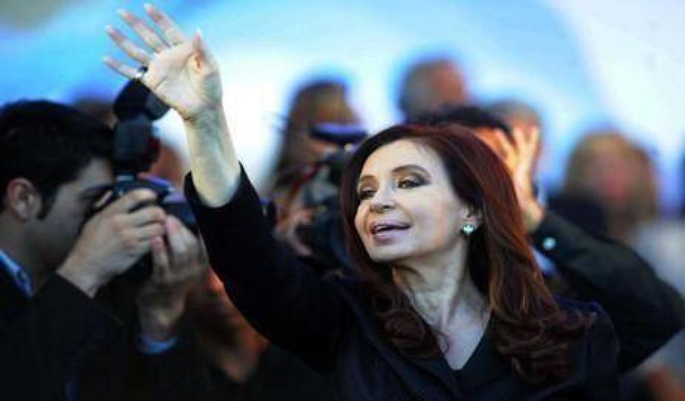 Cristina en Varela: "Voy a seguir poniendo garra para transformar a la Argentina con obstinaci�n"