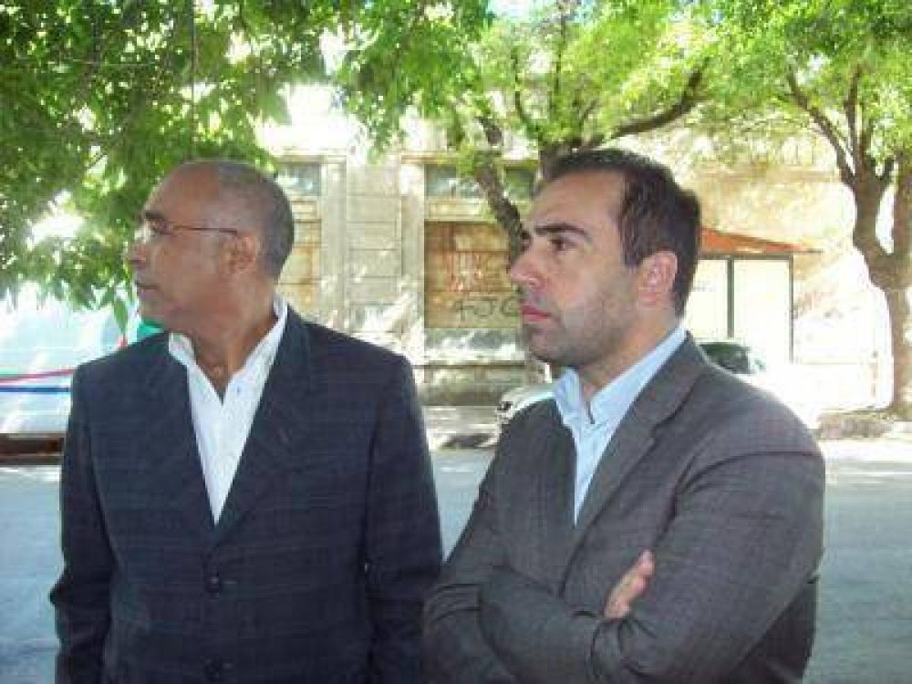 Gastel�: �Se construye una amplia red de contenci�n�