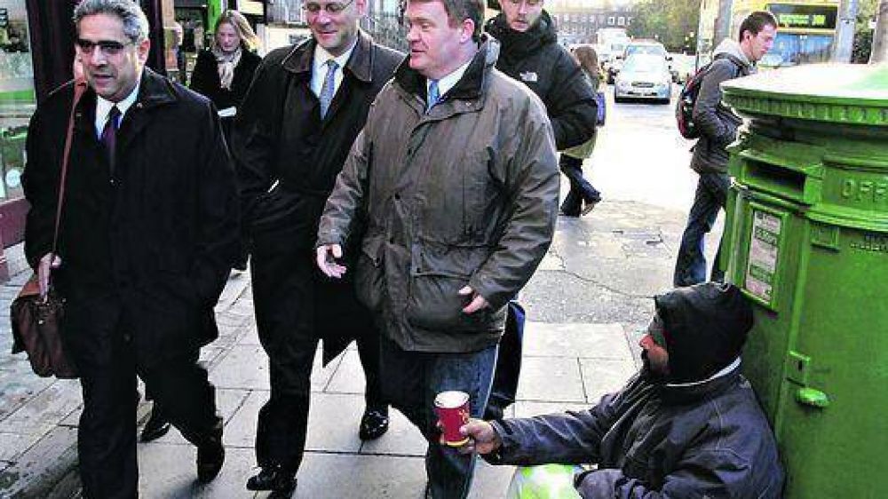 Todo listo en Irlanda para un rescate, pero la gente se resiste