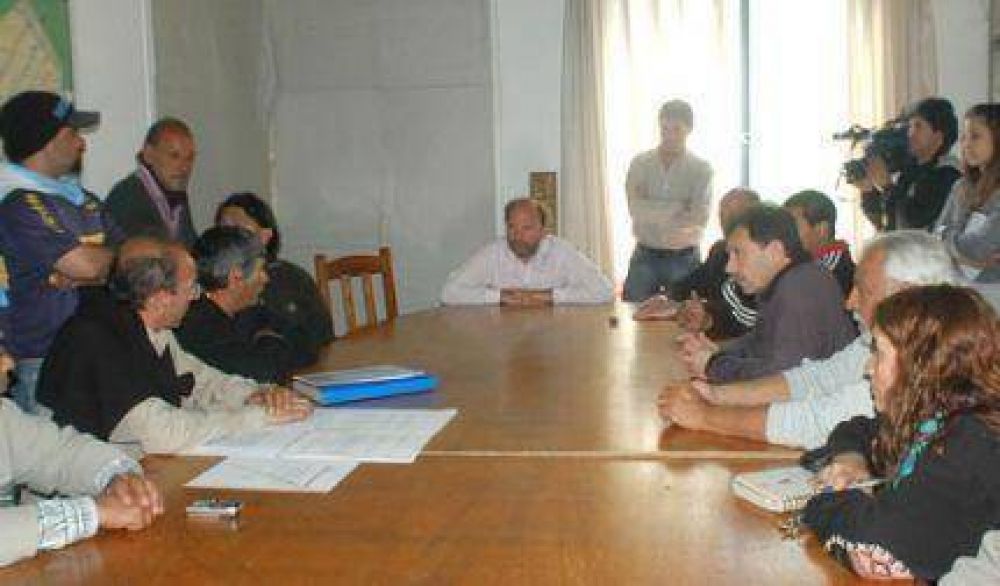 Trabajadores de Sadowa solicitan el mantenimiento de todas las fuentes laborales