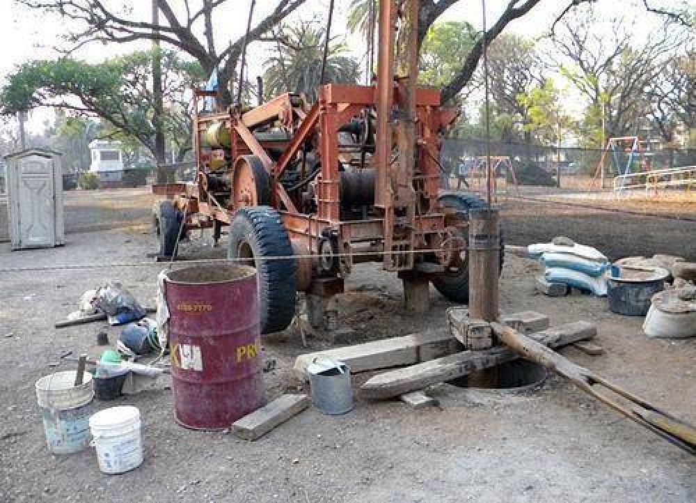 La emergencia h�drica, demand� el uso de agua de pozos para regar el parque San Mart�n