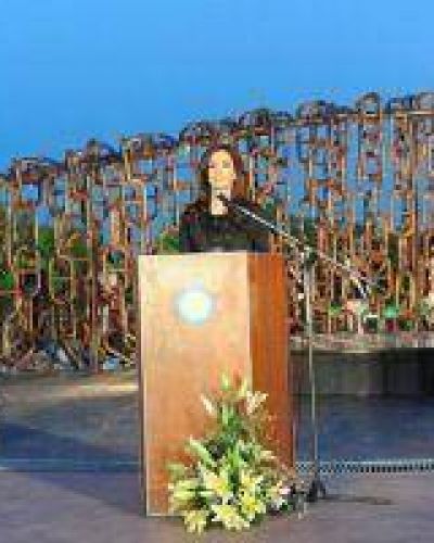 "PIDO AL PUEBLO QUE EL D�A DE LA SOBERAN�A SEA UN S�MBOLO DE UNIDAD NACIONAL Y DE DIGNIDAD" 
