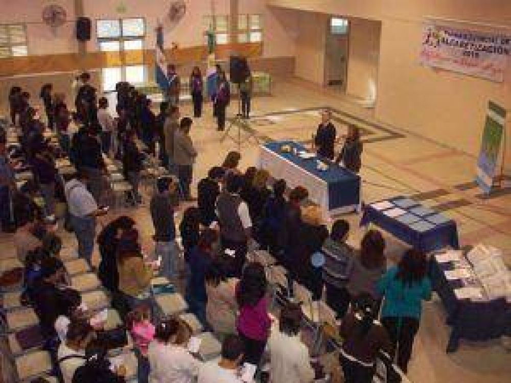Buscan erradicar la alarmante cifra de 70.000 analfabetos en el Chaco