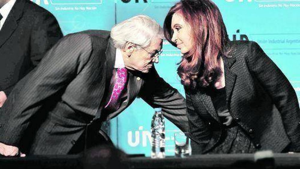 Acuerdo social: Moyano organiza reuniones con algunos empresarios