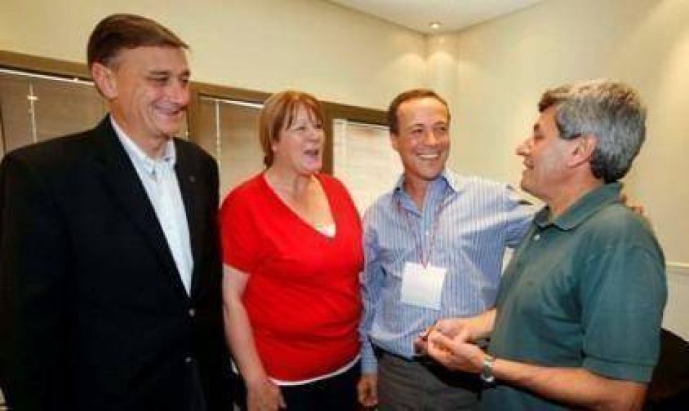 Con la presencia de Binner, la oposici�n nacional comienza a moverse
