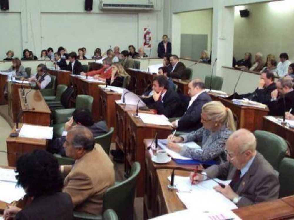 San Isidro- Reclamo por el dominio del Puerto y zonas aleda�as