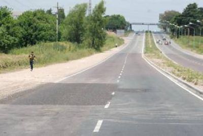 �Para cu�ndo un trabajo serio? Una precaria soluci�n para reparar otra vez la Ruta N� 6