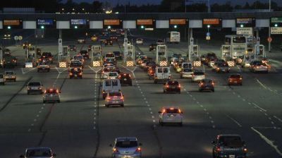 Vecinos levantaron el corte en la autopista C�rdoba-Carlos Paz que provoc� un caos