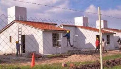 Llaryora construir� nuevas casas con la venta de lotes municipales