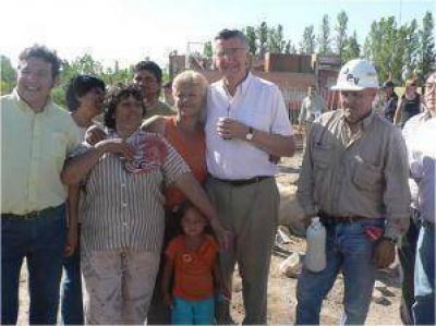 Mejores condiciones de vida y salud para miles de sanjuaninos 