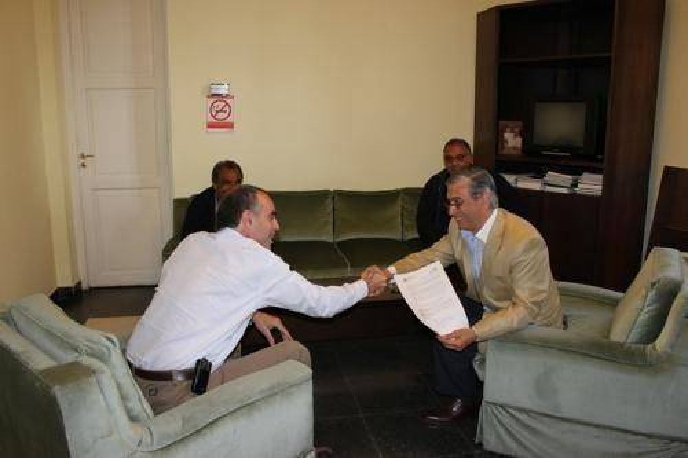 SAN VICENTE  Avanzan los tr�mites para la reapertura del frigor�fico de Alejandro Korn