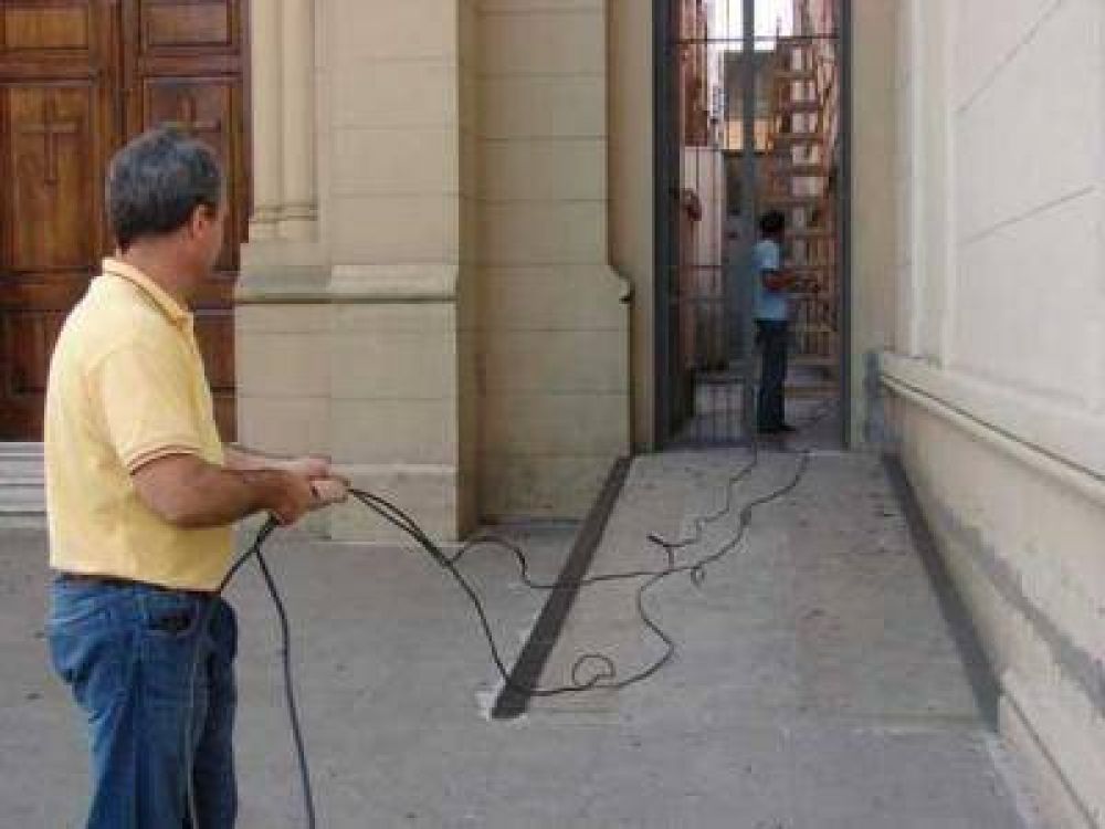 Cablean la zona c�ntrica para la instalaci�n de las c�maras de seguridad