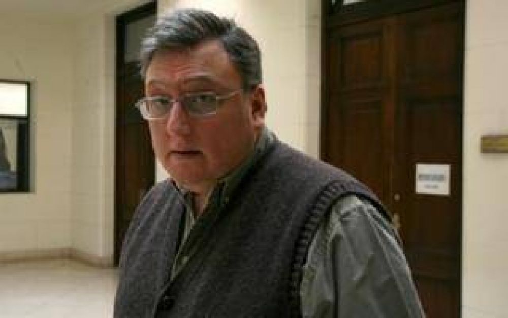 Hourest oficializ� su ruptura con Pino Solanas