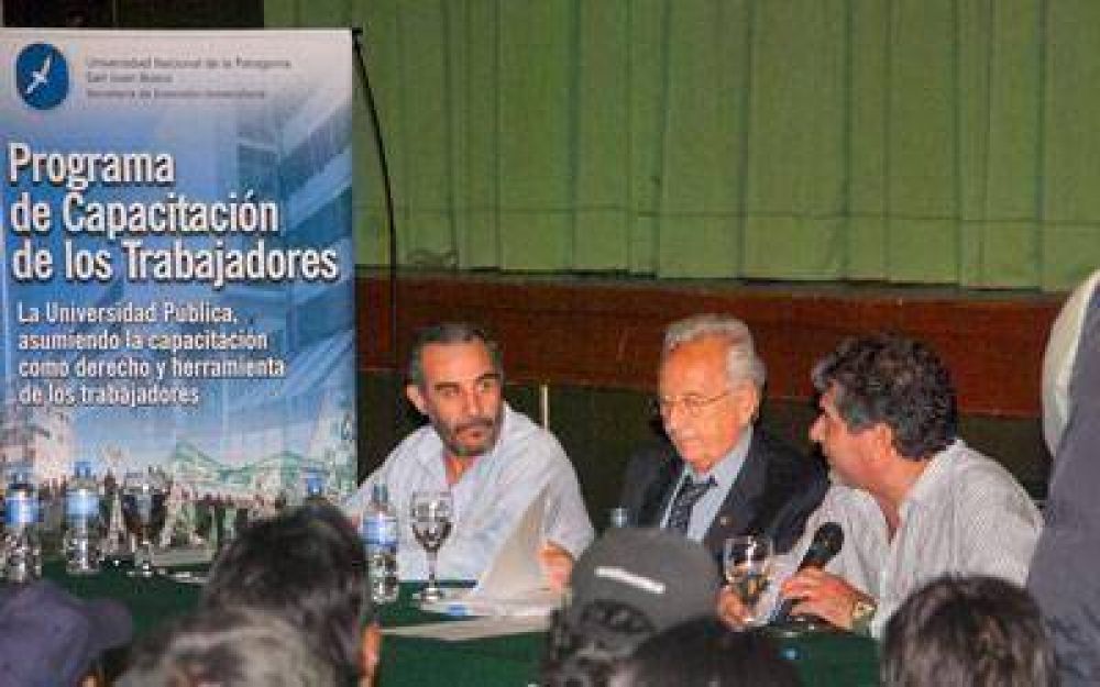 Recalde explic� en Comodoro su proyecto de reparto de ganancias