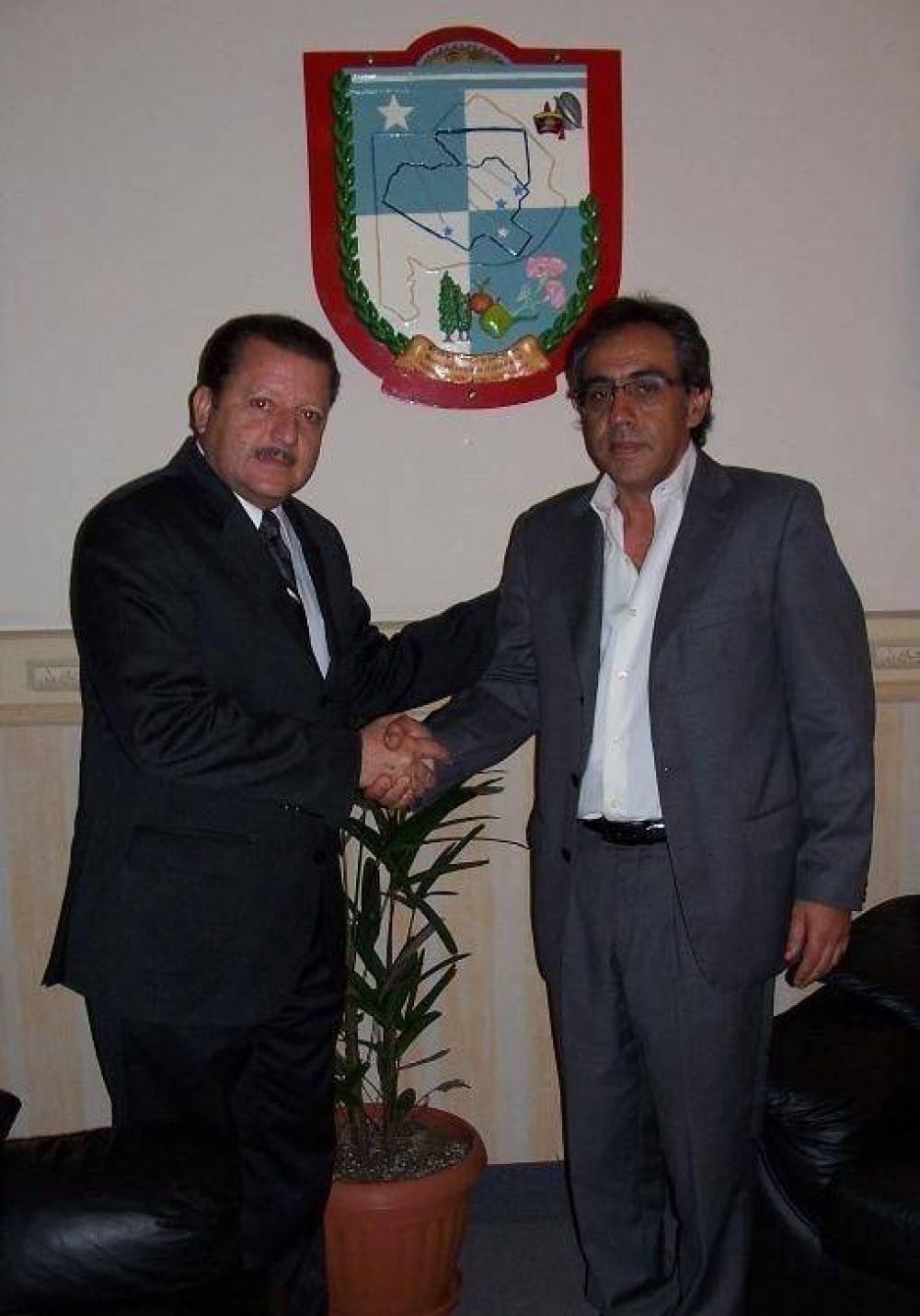 Escobar - SANDRO GUZMAN RECIBIO AL EMBAJADOR DE COSTA RICA