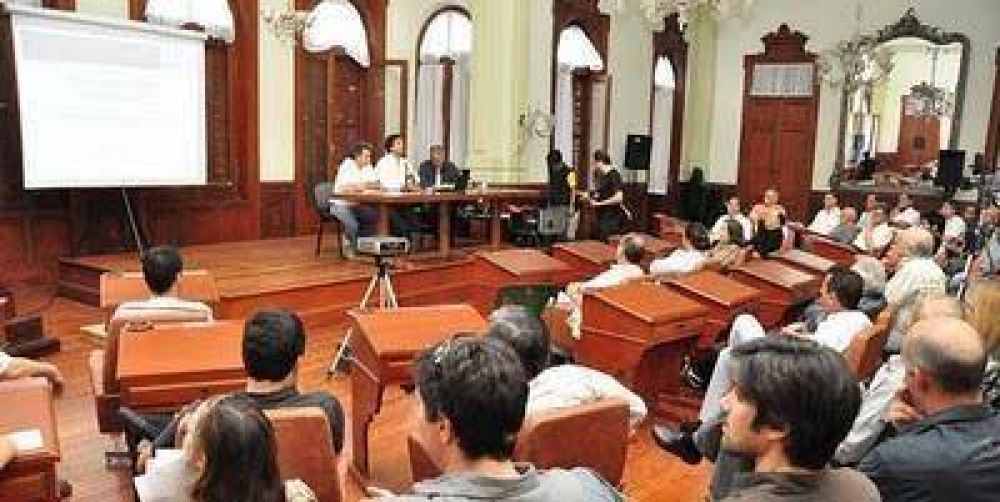 El intendente present� el proyecto para la modificaci�n de veredas en las avenidas