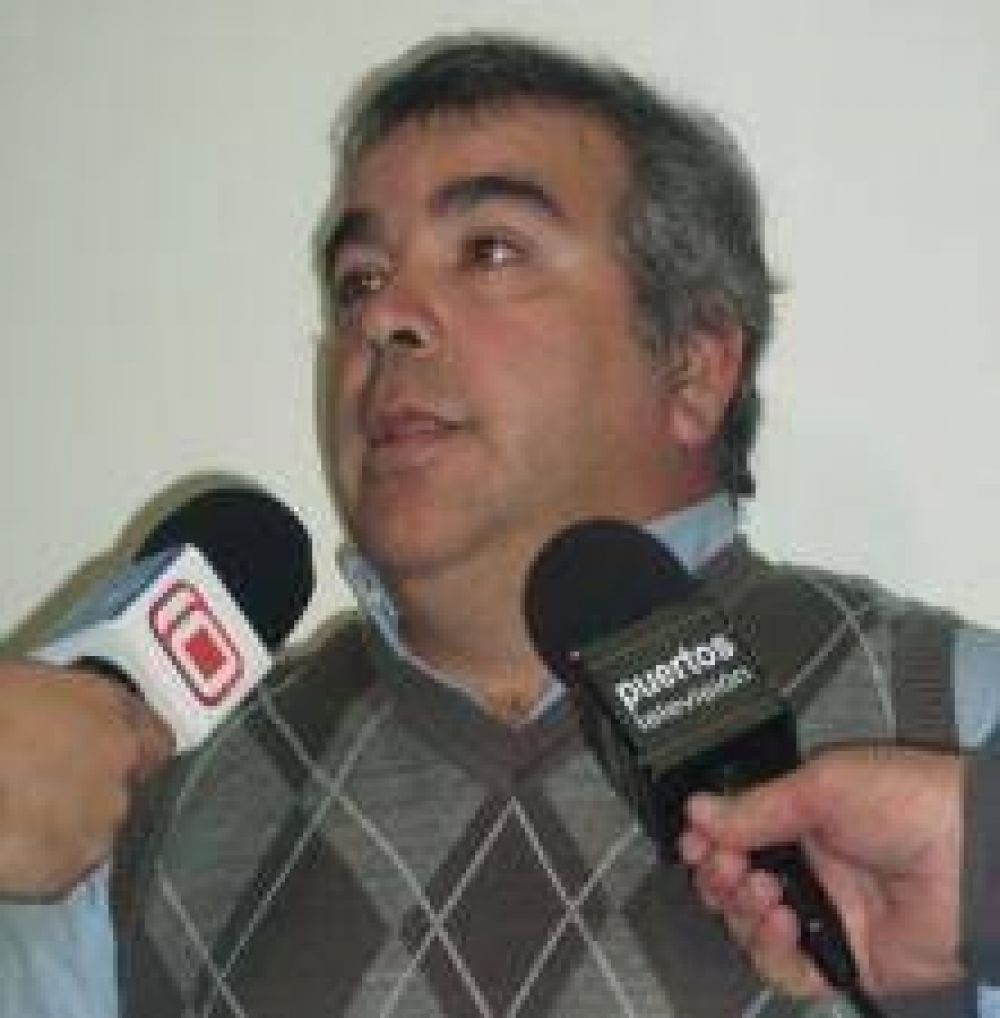 Obreros navales se movilizan a la Municipalidad