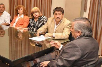 El intendente se reuni� con dirigentes de UTEPSE