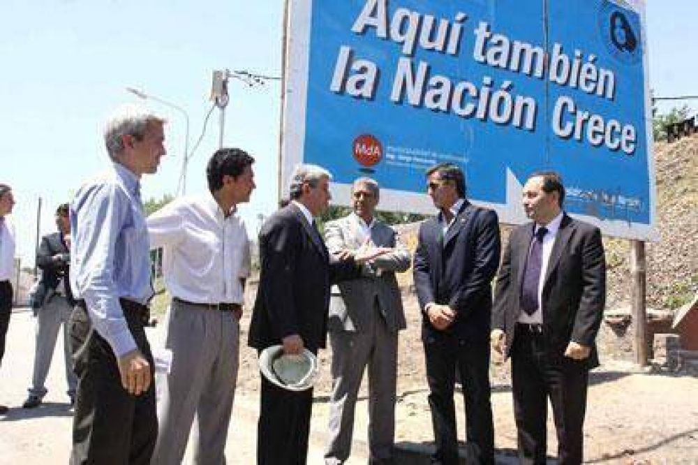 Ferraresi, Fatala, Molina y Comparada recorrieron las obras de acceso a los estadios