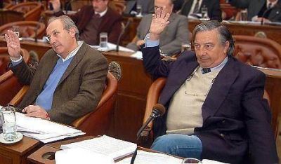 Firpo ratific� su alineamiento, pero Garbelino pide "charlar en marzo"