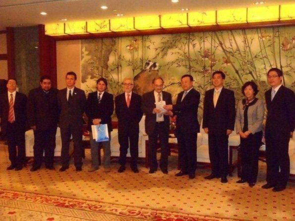 Comitiva chaque�a viaj� a China para fomentar la industrial local 