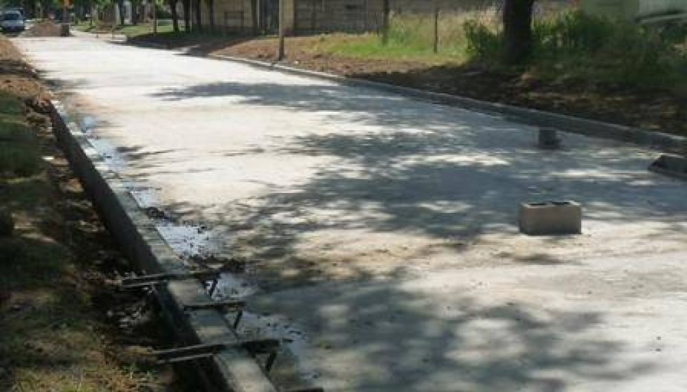 Contin�an las obras de pavimento en nuestra ciudad 