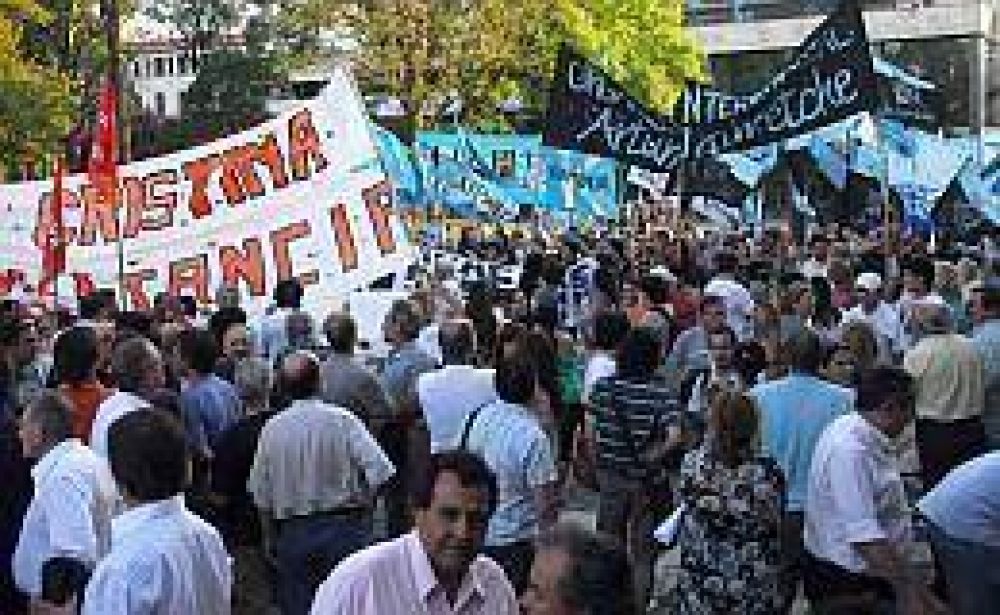 A un mes de la muerte de Kirchner, habr� distintos homenajes en el pa�s