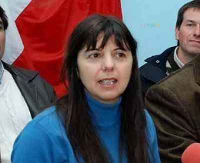  Esper no descarta ser candidata en 2011 