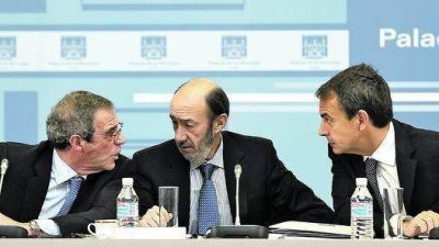 Zapatero promete reformas y ajuste a los grandes ejecutivos de Espa�a