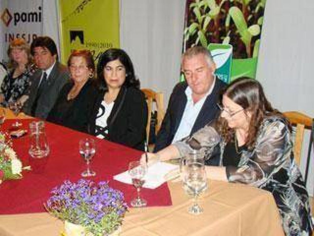 La UNPA y el PAMI renovaron compromiso con adultos mayores para 2011