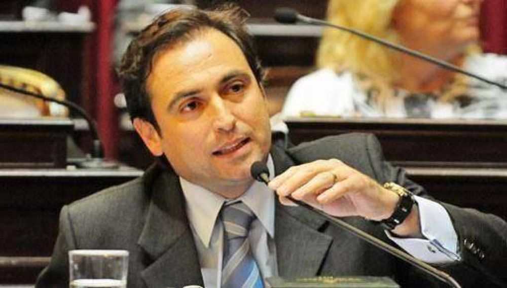 Mestre critic� �personalismo� de Morales