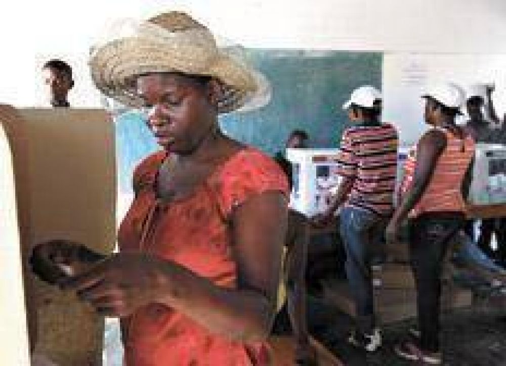 Hait�, votaci�n y protesta