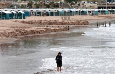 Advierten movimientos de arena en Playa Grande y alertan a ba�istas