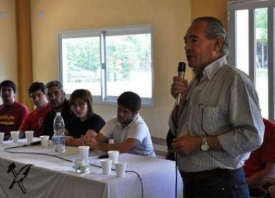 La juventud de la UCR recibi� a Barletta en Coronda