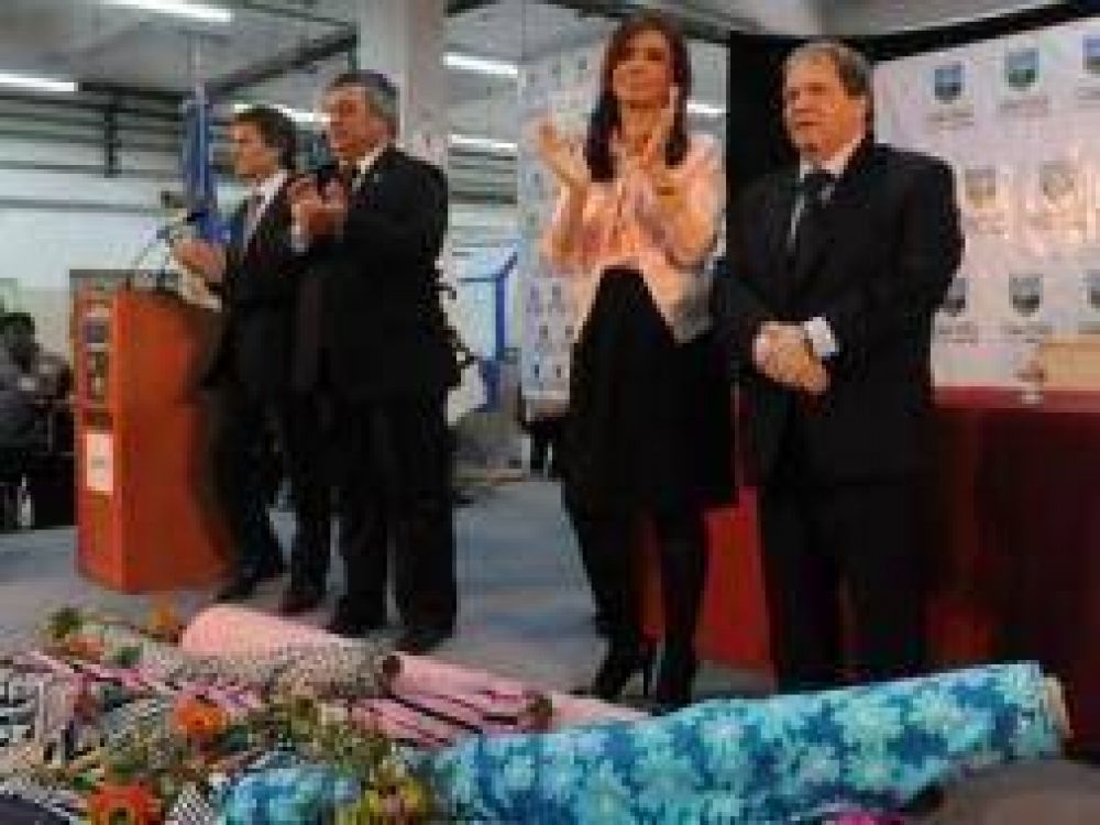 Mercedes: Cristina inaugur� un servicio de trenes y obras en la Avenida 1