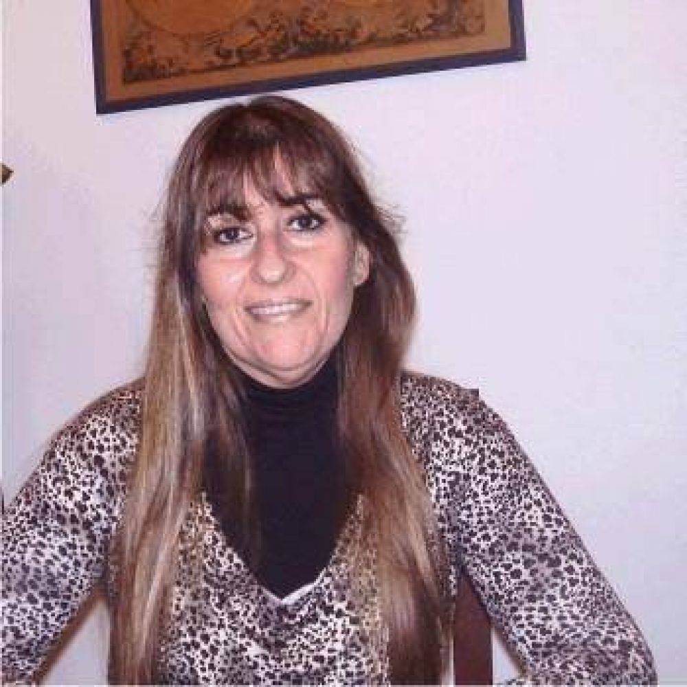 LEGISLATIVAS  ADRIANA BARBERO VA POR MAS �RBOLES EN LA V�A PUBLICA