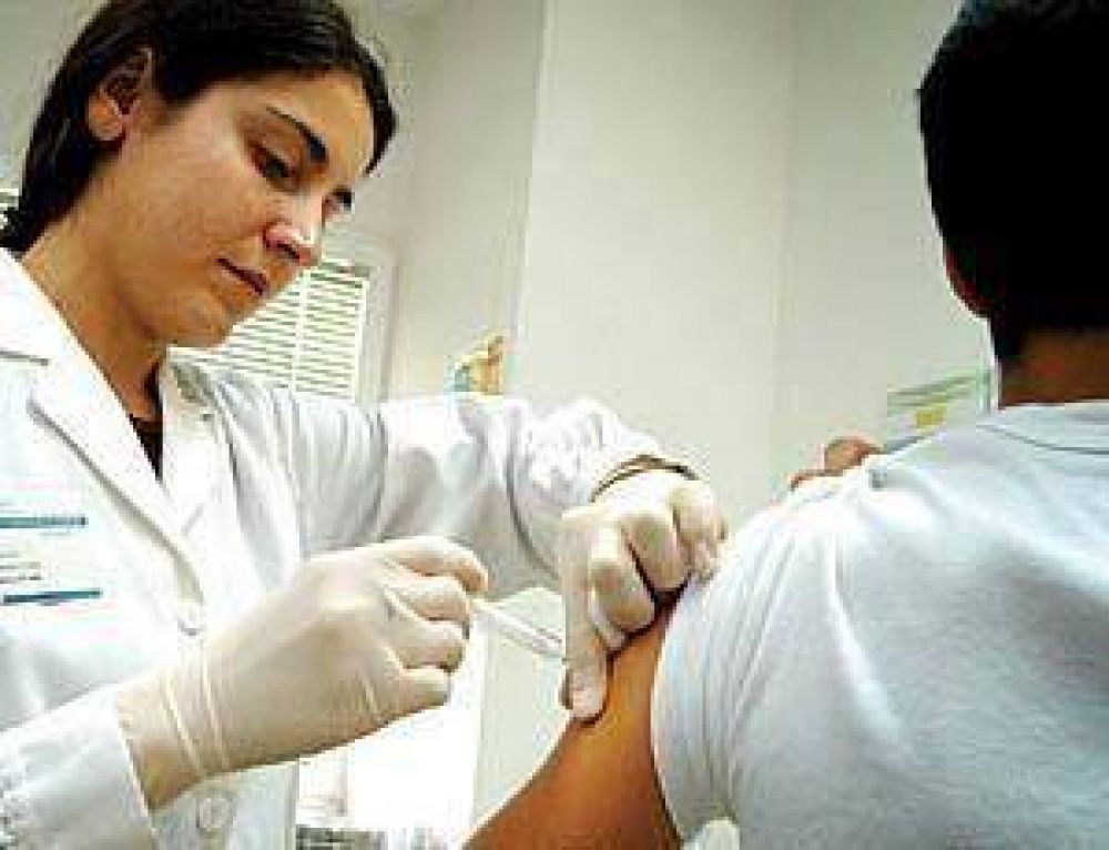 Ya se vacunaron 600 personas y otras 200 realizaron su consulta mdica
