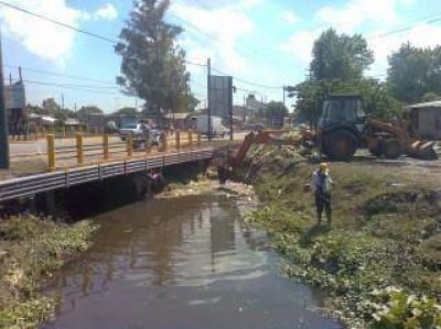 TRABAJOS EN BARRIOS DE ALTE. BROWN