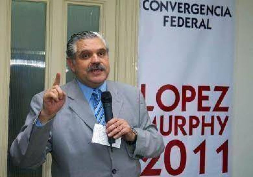 L�pez Murphy ratifica su candidatura y recorre la Ciudad