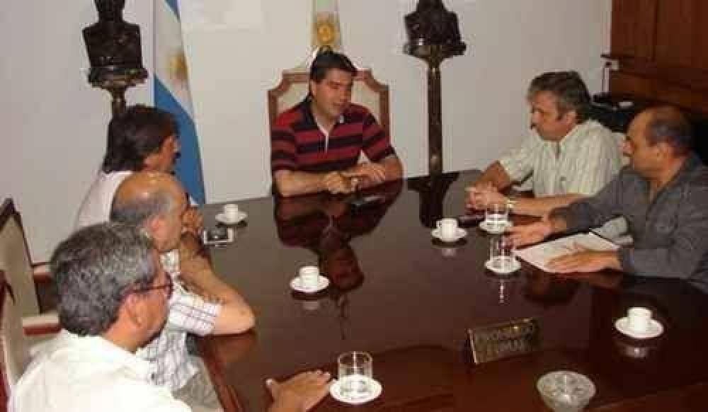 El gobierno lanzar� antes de fin de a�o el proceso de paritarias