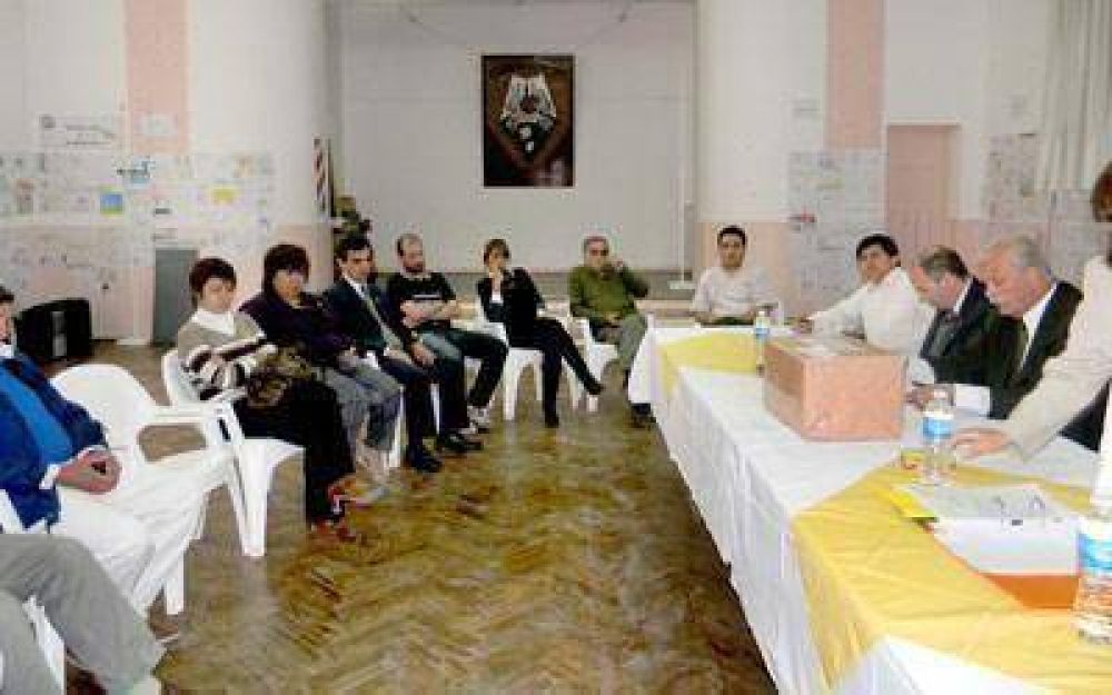 Sarmiento: dos oferentes para pavimentar 41 cuadras